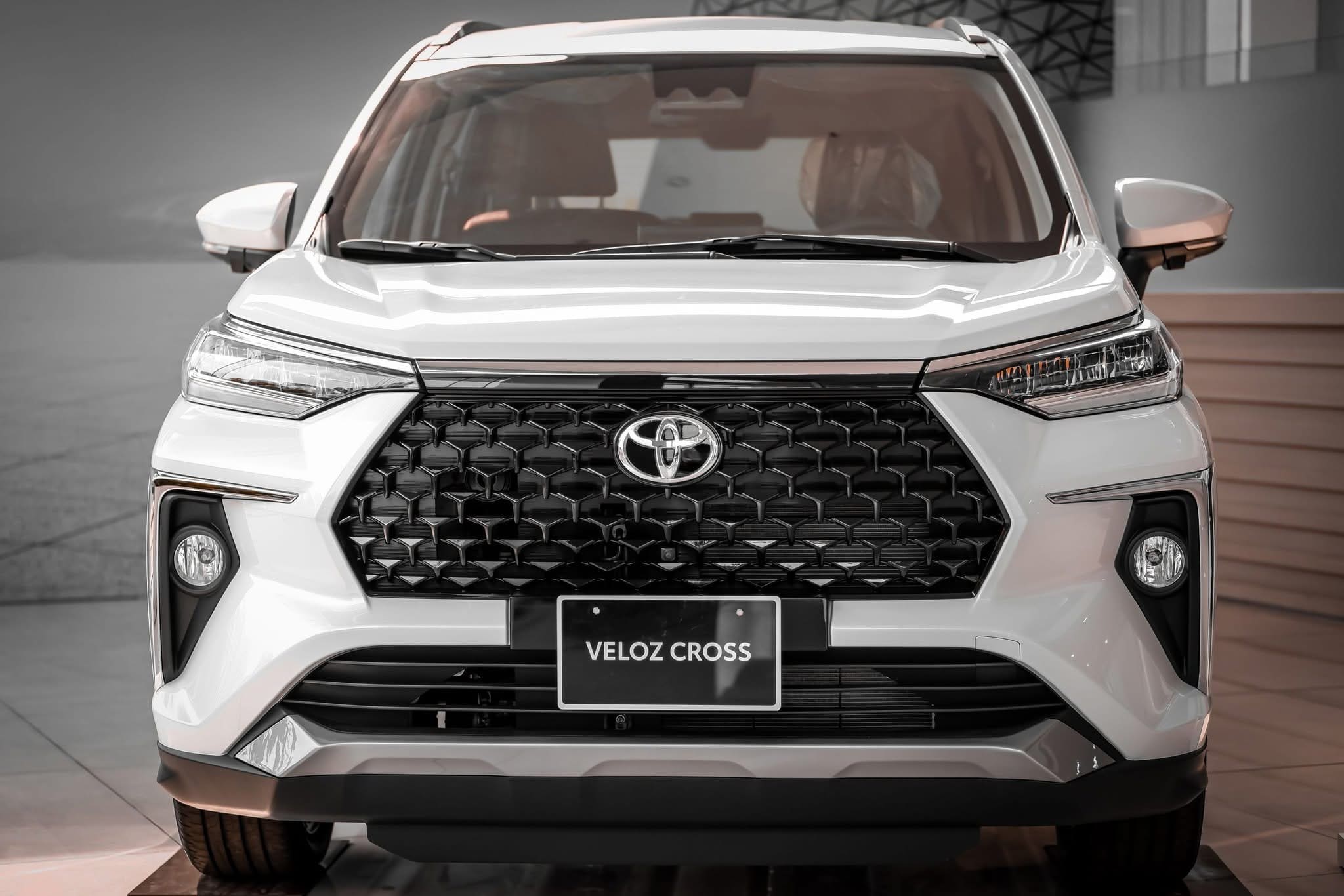 Chương trình hỗ trợ 100% lệ phí trước bạ Toyota Veloz Cross 2026